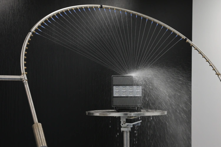 achter-de-schermen-bij-daisalux-noodverlichting-met-karakter