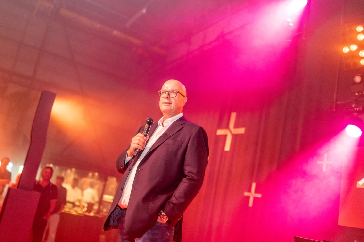 15-jaar-lichtnl-een-feest-voor-in-de-boeken