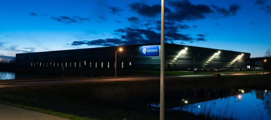 een-lijnenspel-van-licht-image