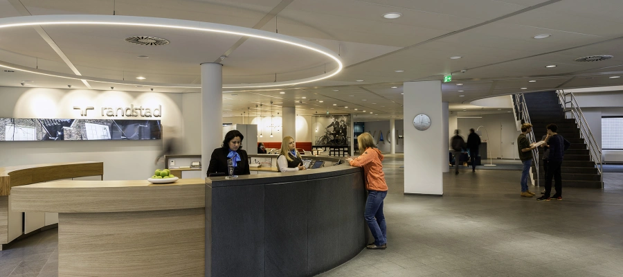 werkplekverlichting-die-rust-en-focus-geeft-image