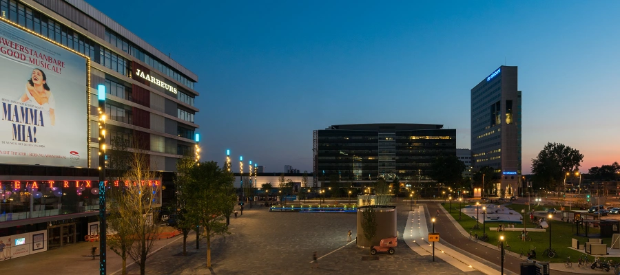 vier-lichtfuncties-in-een-armatuur-image