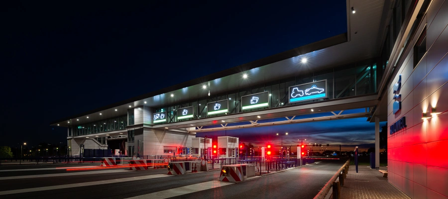 een-tunnel-die-straalt-image