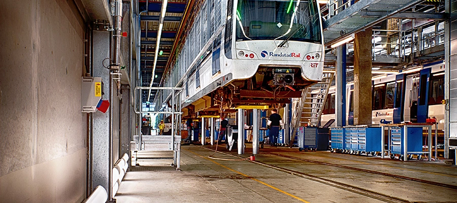 goede-verlichting-voor-een-remise-in-bedrijf-image