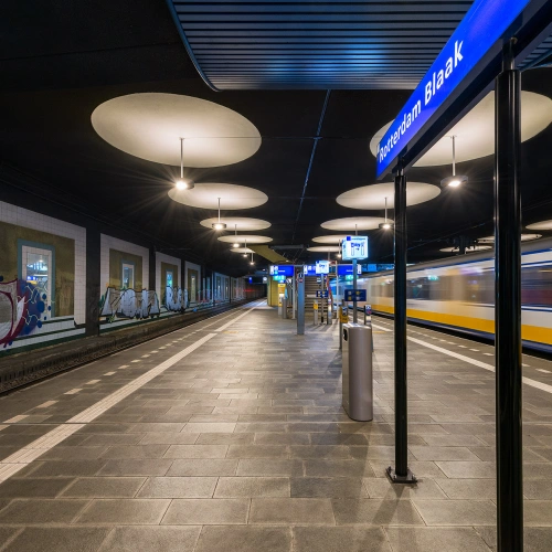 station-rotterdam-blaak-image
