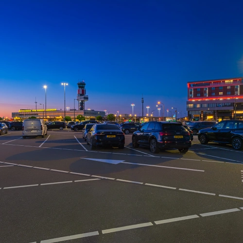 rotterdam-the-hague-airport-parkeerplaats-image
